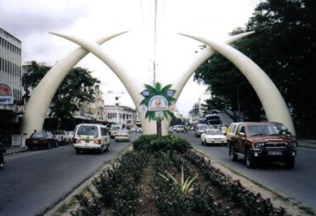 mombasa-cuernos-elefante.jpg